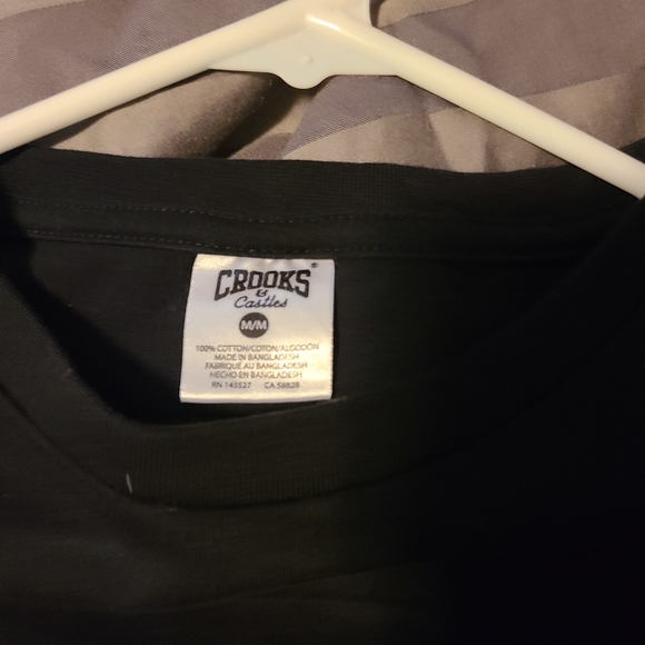 T-shirt - Picture 2 of 2